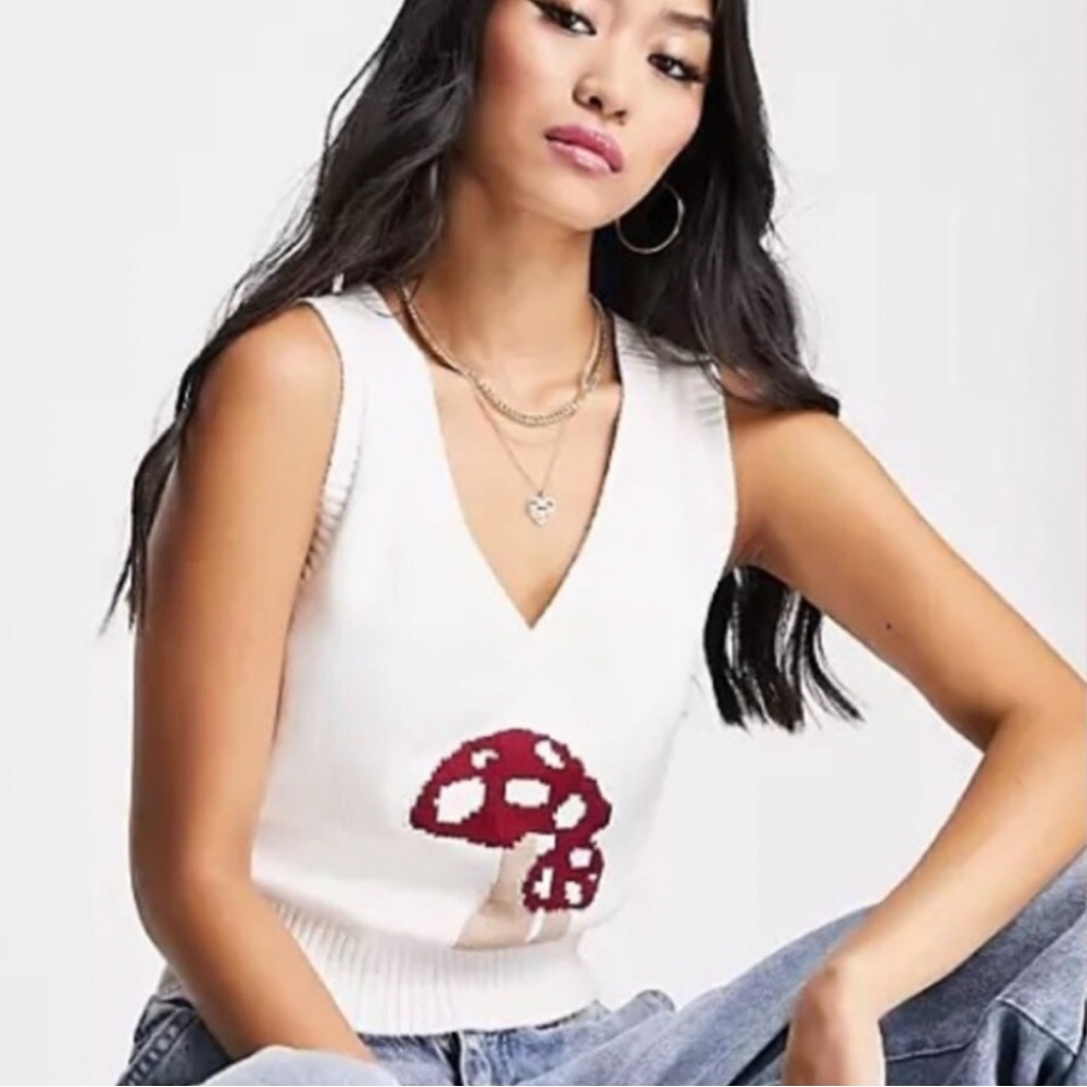Hollister - Mushroom V-Neck Knit Vest